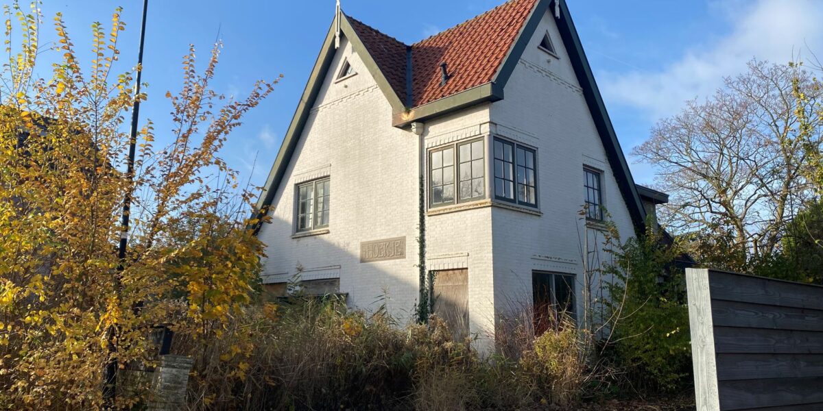 Amstelhoek is jarenlange overlast bij verloederde panden zat