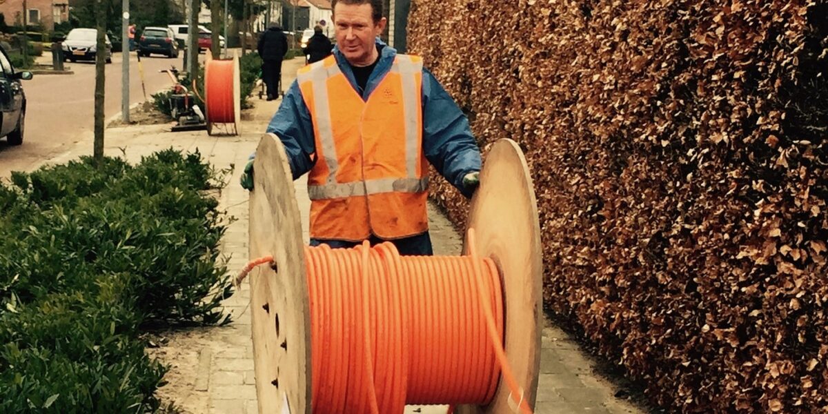 Aanleg glasvezel in buitengebied start komend voorjaar