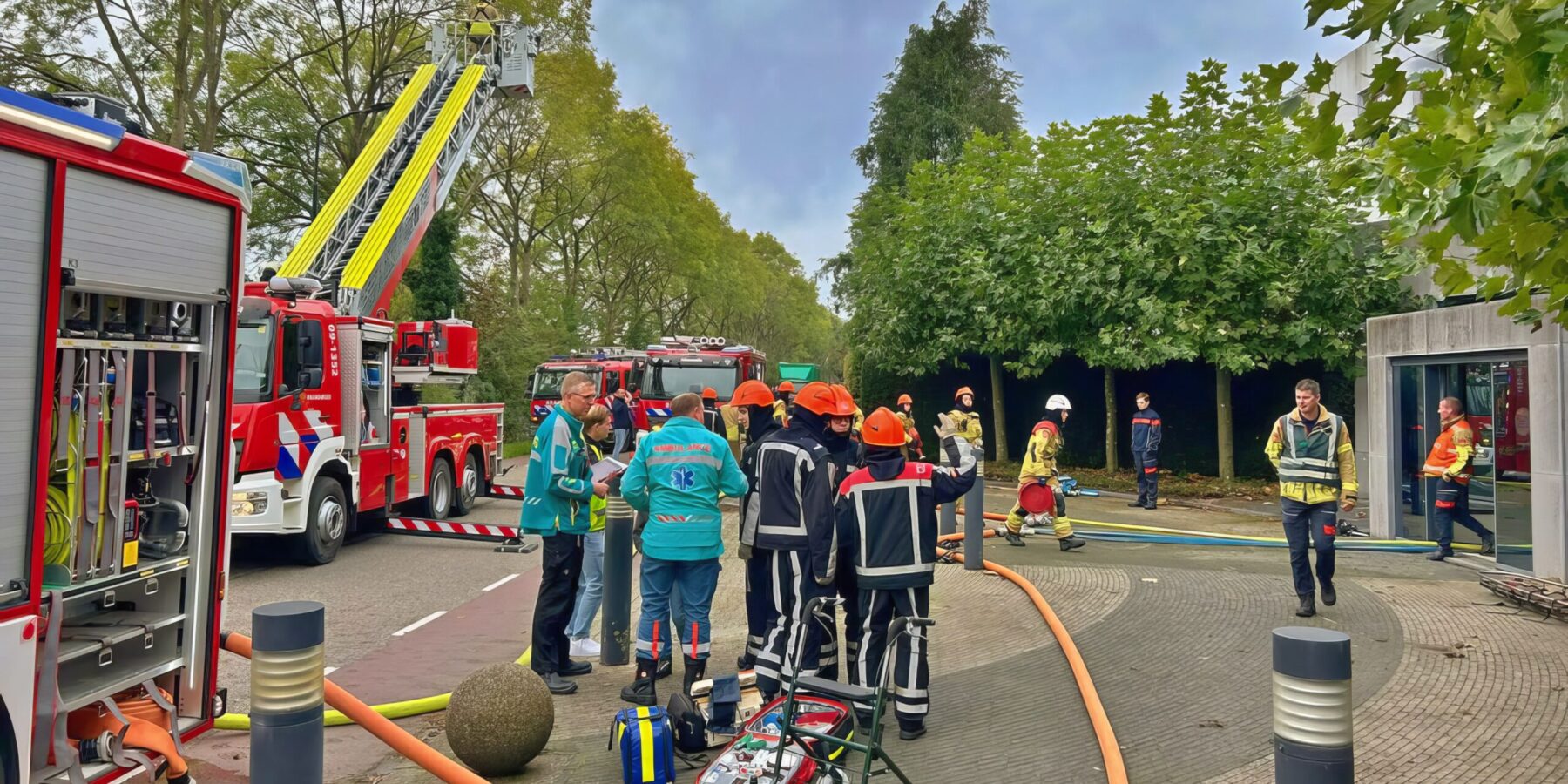 Jeugdbrandweer rukt uit met groot materieel in Mijdrecht