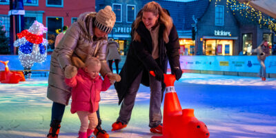 Winterse gezelligheid en spektakel bij IJsbaan Mijdrecht