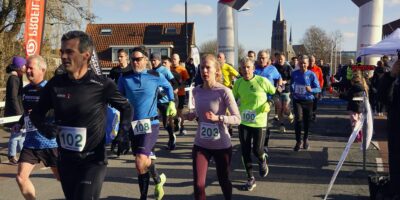 Snelle tijden en sportieve strijd bij Bosdijkloop