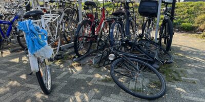 Fietsenoverlast bij bushalte blijft aandachtspunt