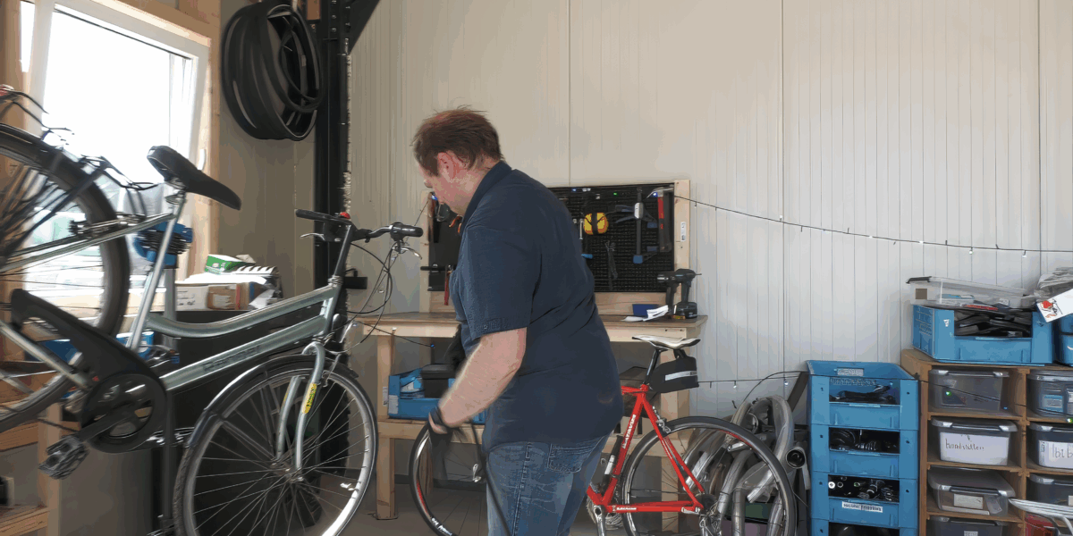 Fietswerkplaats nu bij Buurderij Van Dam