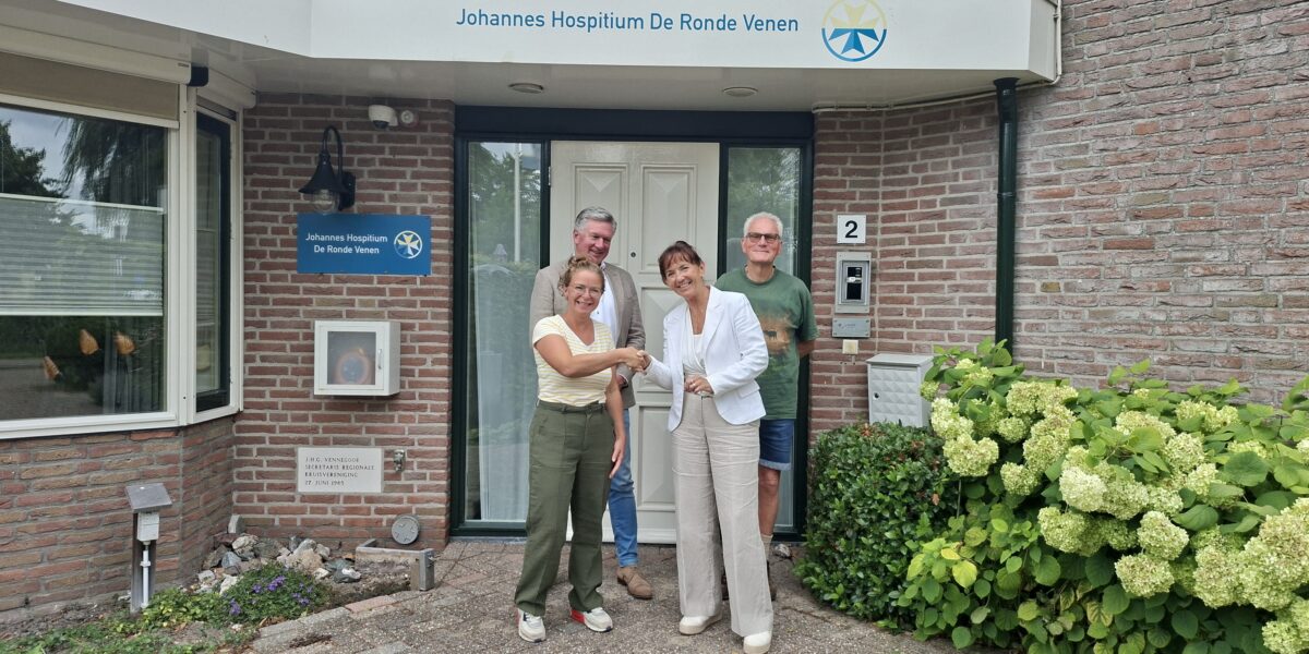 Einde Lionsclub Vinkeveen en Waverveen, hospice ontvangt grote slotdonatie