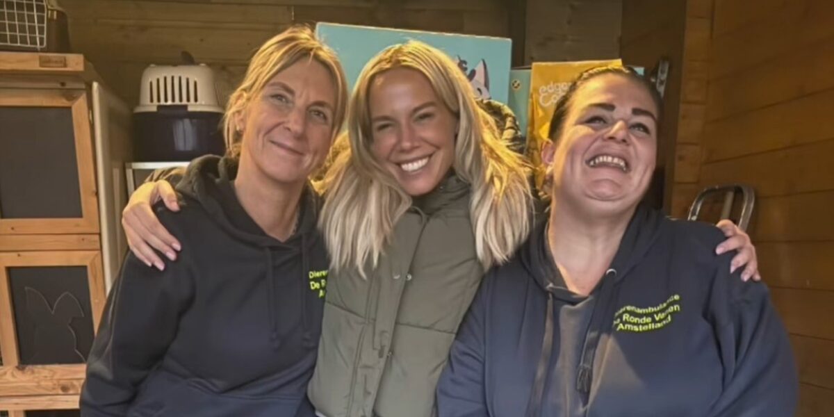 Nicolette Kluijver verrast dierenvoedselbank met enorme donatie