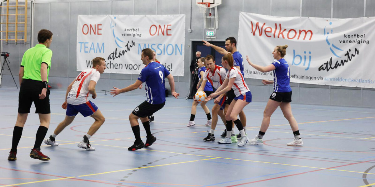 Atlantis 1 strijdt tijdens live-uitzending voor promotie tegen Sparta