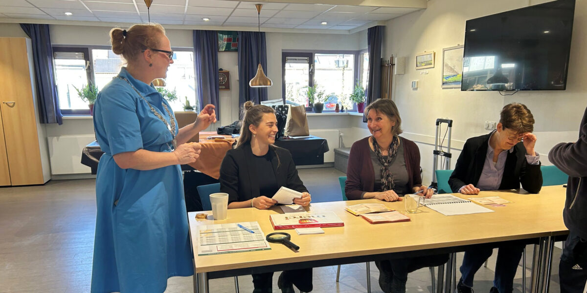 De stembussen zijn geopend: een op de zes heeft gestemd