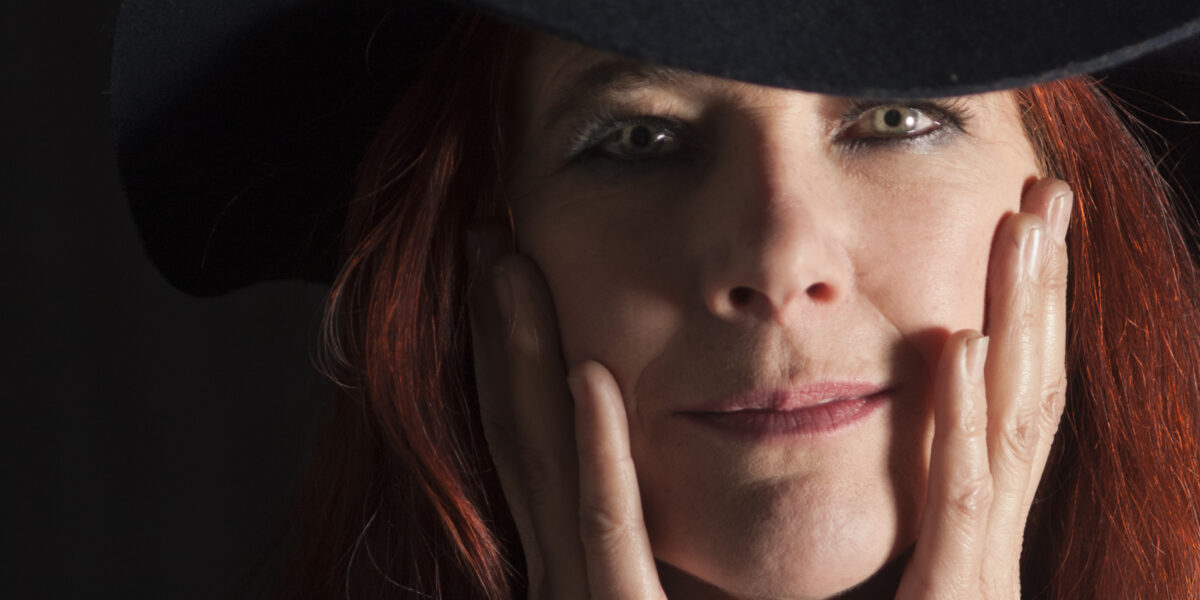 Beatrice van der Poel vertolkt Jacques Brel in Abcoude