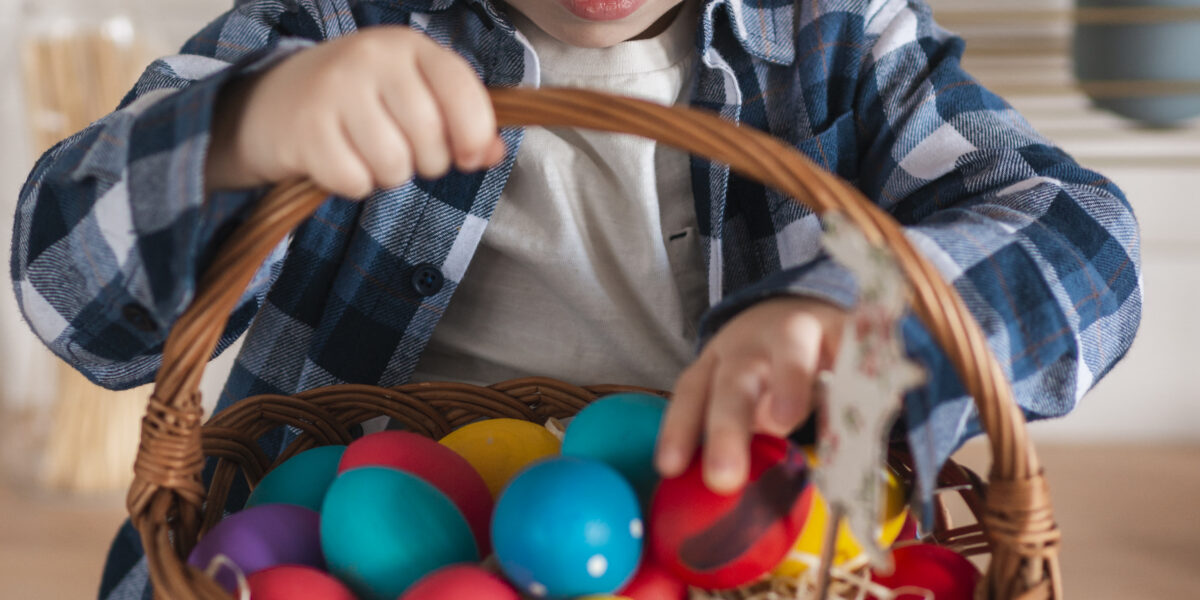 Paaseierenjacht in de wijk door Ouders Lokaal