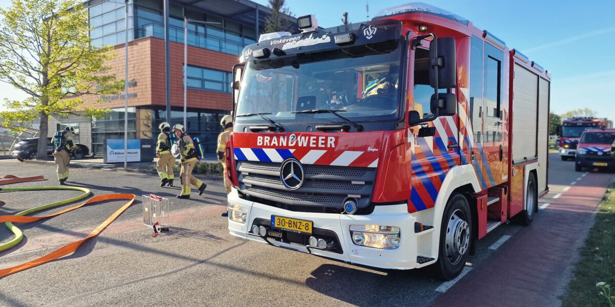 Grote brand bij bedrijf in Mijdrecht