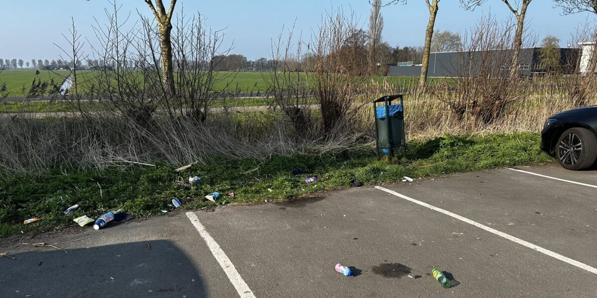 Zwerfafval bij Wickelhofpark blijft bewoners ergeren