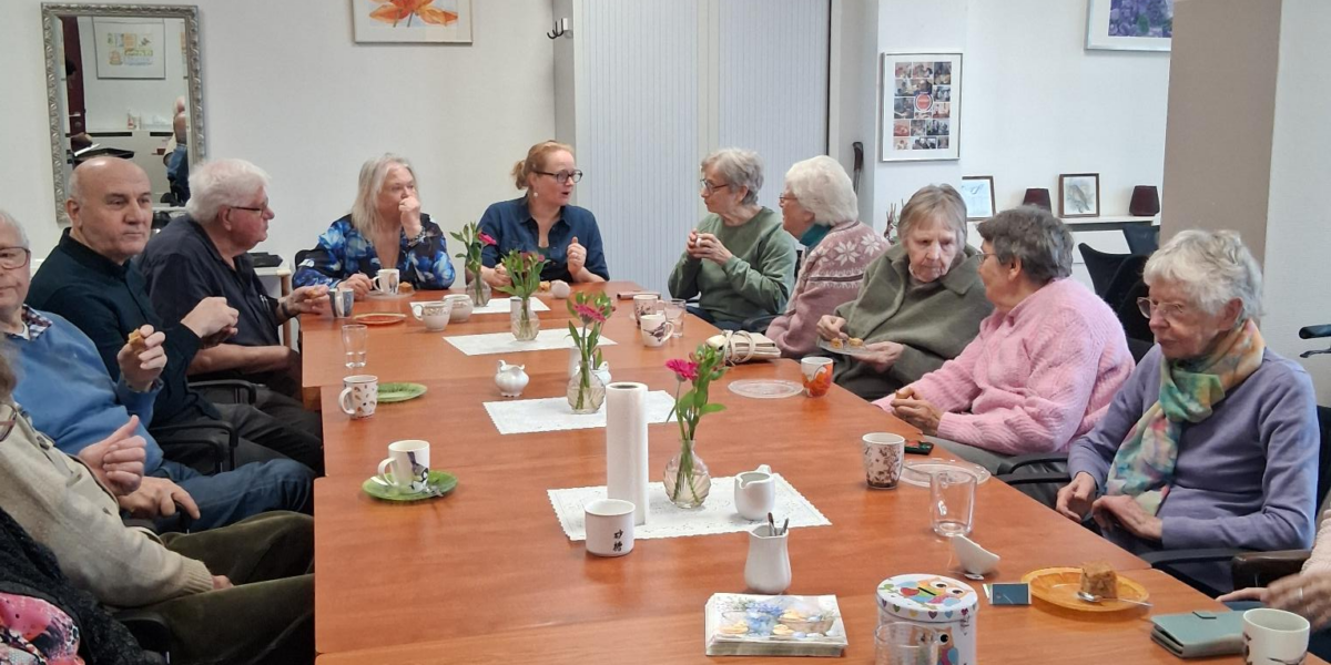Burgemeester op de koffie in Buurtkamer Vinkeveen