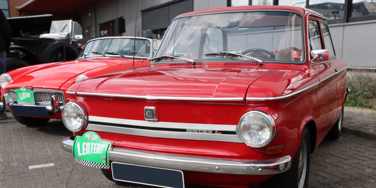 Kleurrijke karavaan levert ruim zevenduizend euro op voor lokale goede doelen