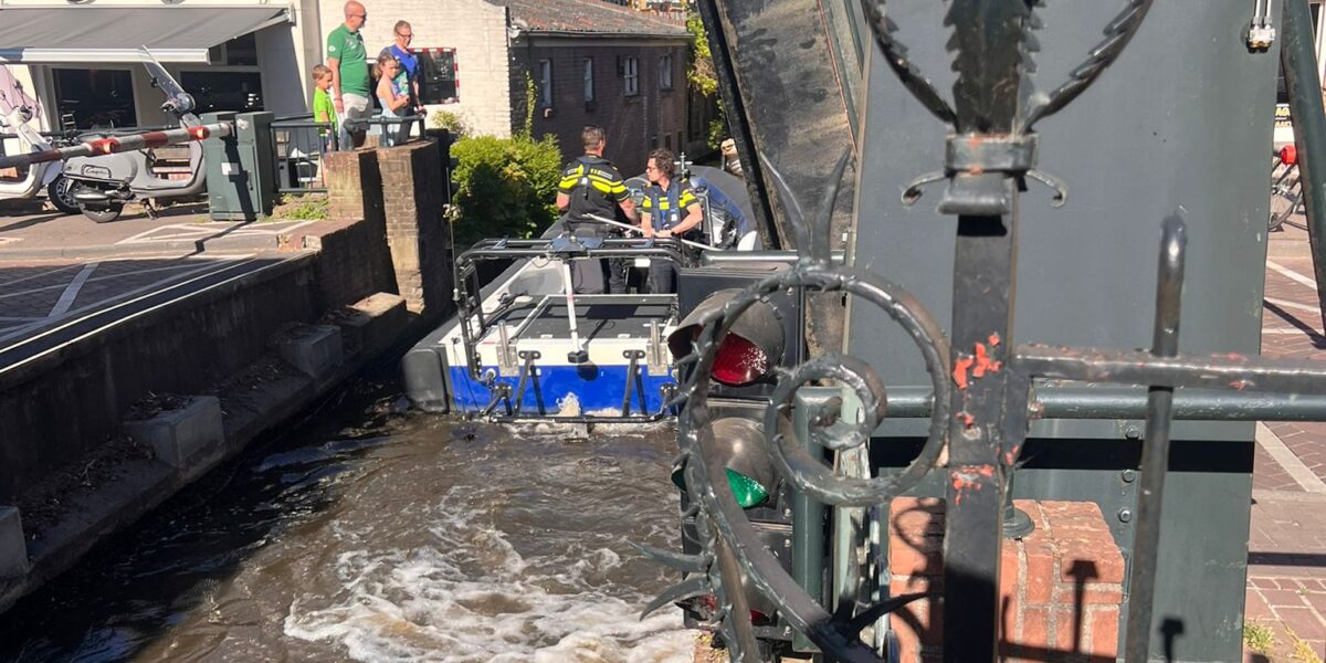 Klopjacht op het water na 'levensgevaarlijke manoeuvres' waterscooter