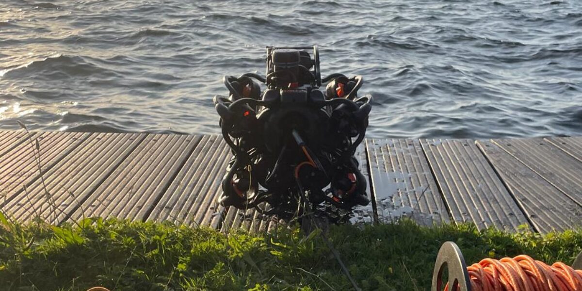 Brandweer Vinkeveen test onderwaterdrone op de Plassen