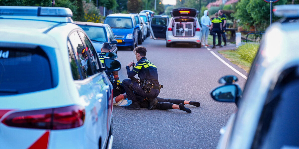 Twee verdachten vast na steekincident, toestand slachtoffer zorgelijk