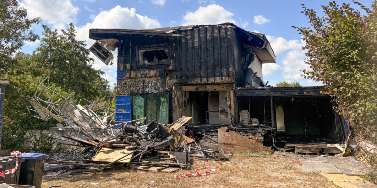 Miljoenenproject Vinkeveen in as gelegd: politie onderzoekt brandstichting na 'doffe dreunen' op oms