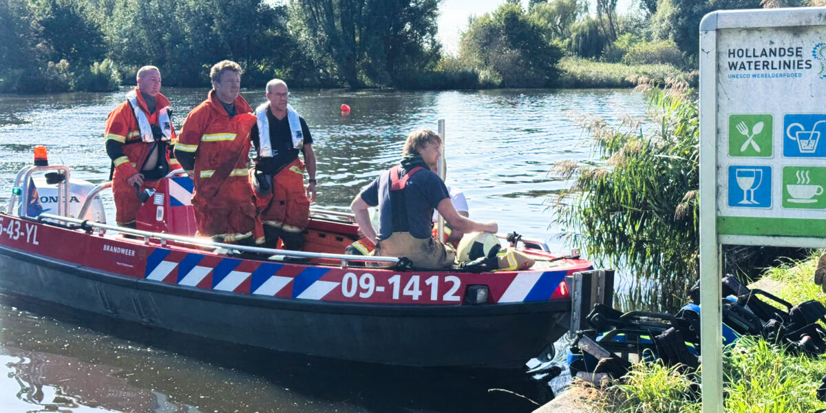 Brandweerman gewond bij verraderlijke veenbrand in De Hoef